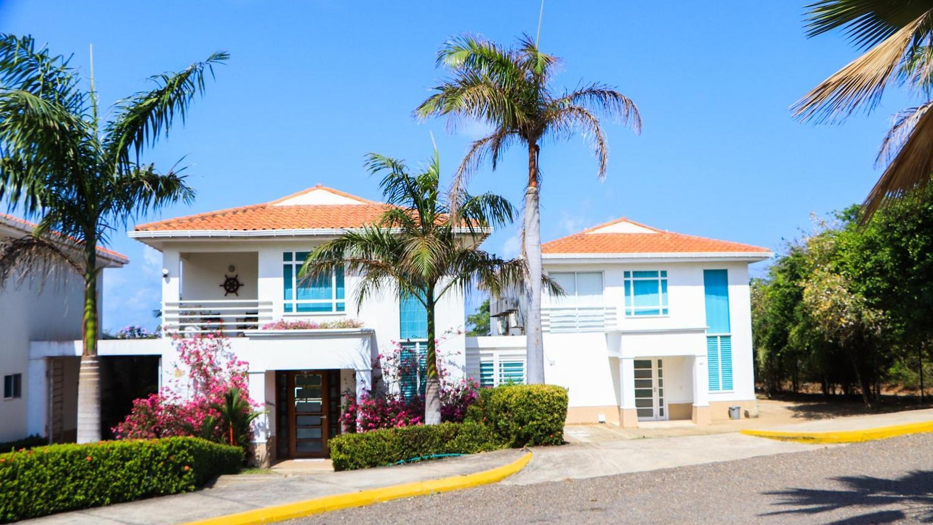 Villa Casa Arcoiris: Espectacular Casa En Con Acceso Directo A La Playa *