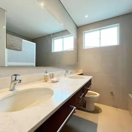Casa Arcoíris: Espectacular Casa En Con Acceso Directo A La Playa Villa *