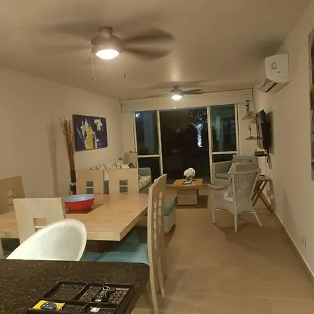 Casa Arcoíris: Espectacular Casa En Con Acceso Directo A La Playa Villa Cartagena