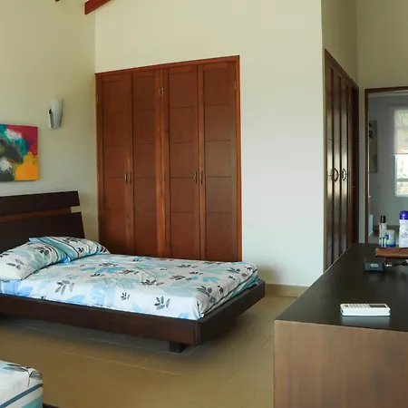 Villa Casa Arcoíris: Espectacular Casa En Con Acceso Directo A La Playa