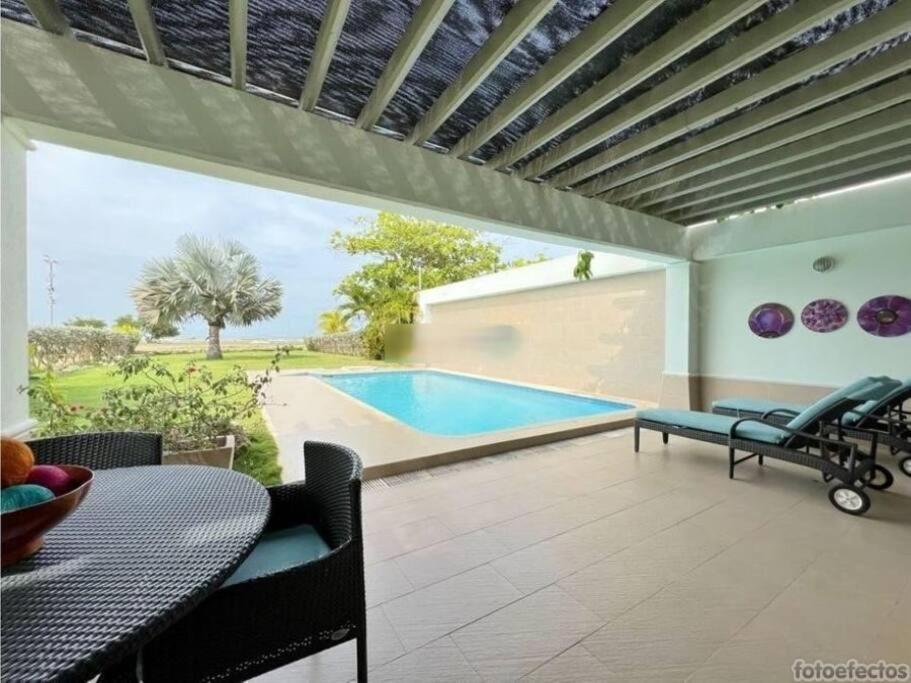 Casa Arcoíris: Espectacular Casa En Con Acceso Directo A La Playa Villa *