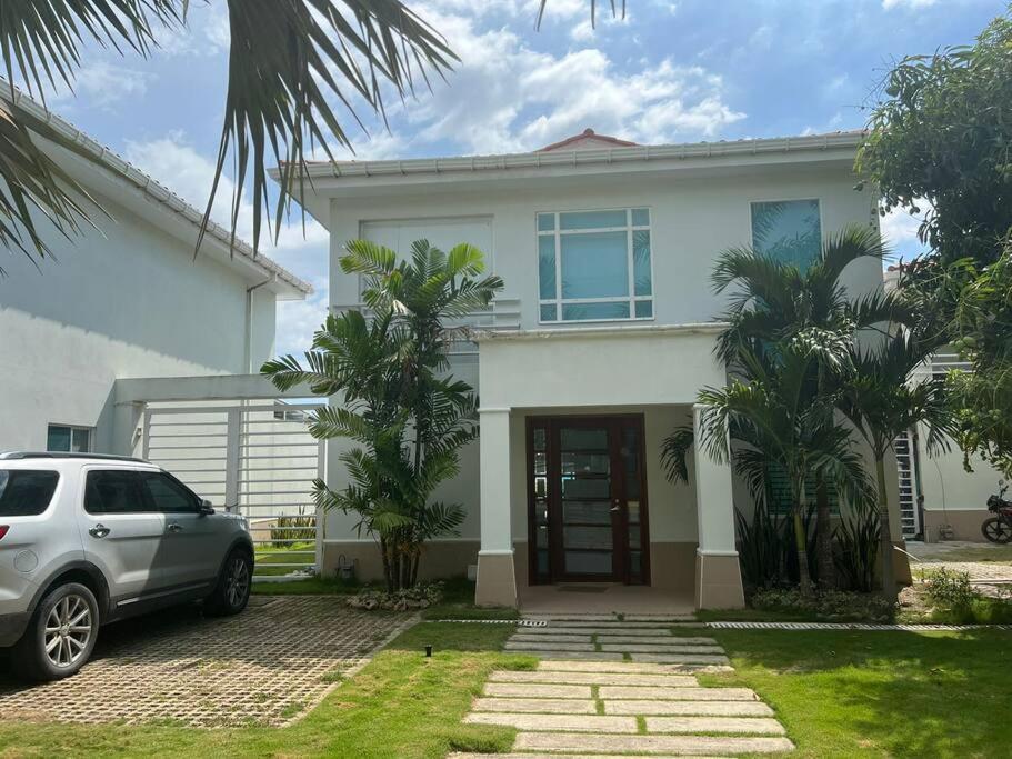 Casa Arcoíris: Espectacular Casa En Con Acceso Directo A La Playa Villa