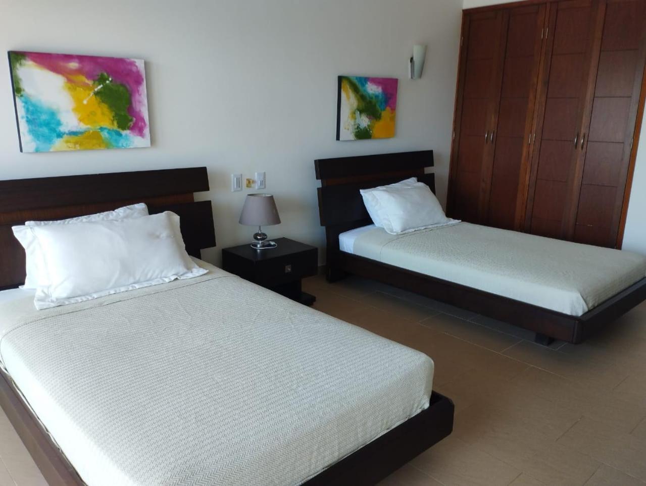 Casa Arcoíris: Espectacular Casa En Con Acceso Directo A La Playa Cartagena