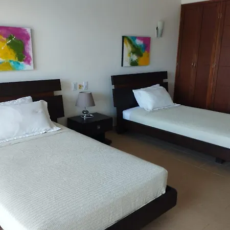 Casa Arcoíris: Espectacular Casa En Con Acceso Directo A La Playa Cartagena
