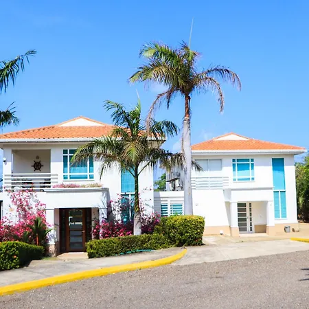 Villa Casa Arcoíris: Espectacular Casa En Con Acceso Directo A La Playa *